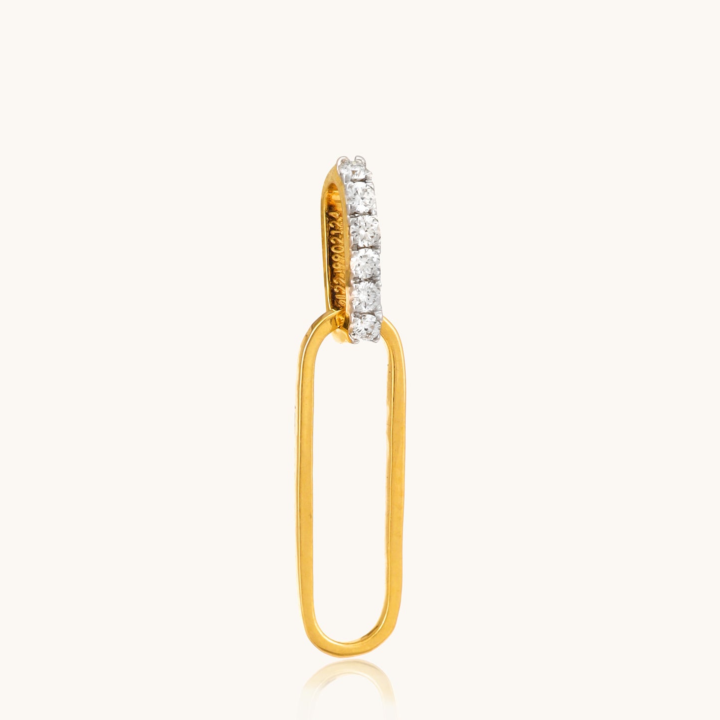 Embrace the sophistication of our 18kt Linked Diamond Pendant from the Spring Edit, priced under Rs. 10,000. Effortlessly transitioning from day to night, these exquisite jewelry pieces evoke a charming picnic vibe. A delightful addition to any collection and a thoughtful gifting idea.