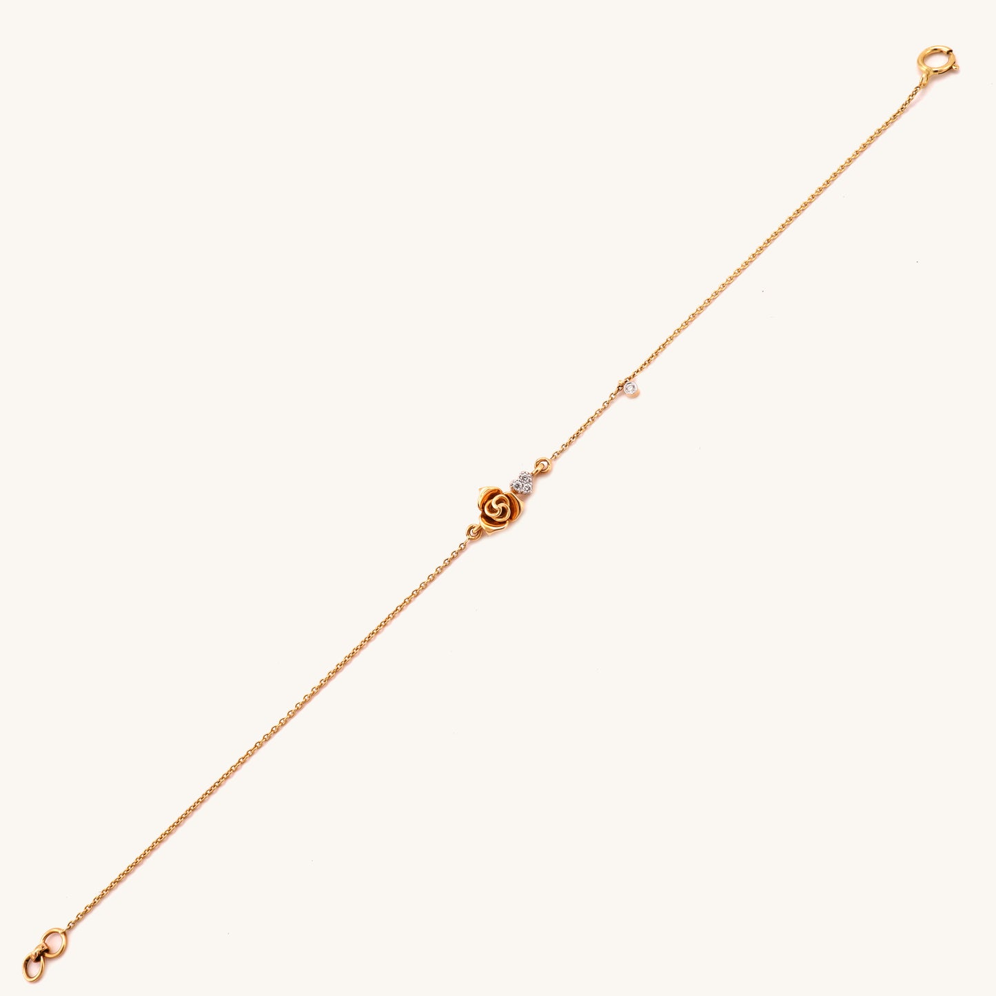 Blossom Heart Bracelet in 18kt gold featuring IGI-certified VVS diamonds, perfect for everyday wear or gifting. Affordable luxury jewelry under ₹20,000 by Caratly.