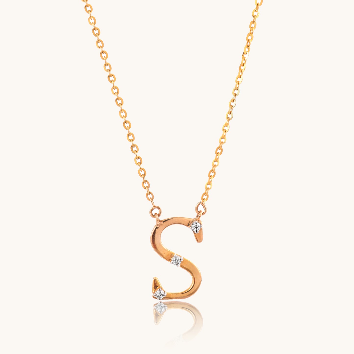 Close up of Diamond Alphabet S Necklace in 18kt gold, featuring IGI-certified VVS diamonds, perfect for everyday wear and special gifts under Rs. 25k.