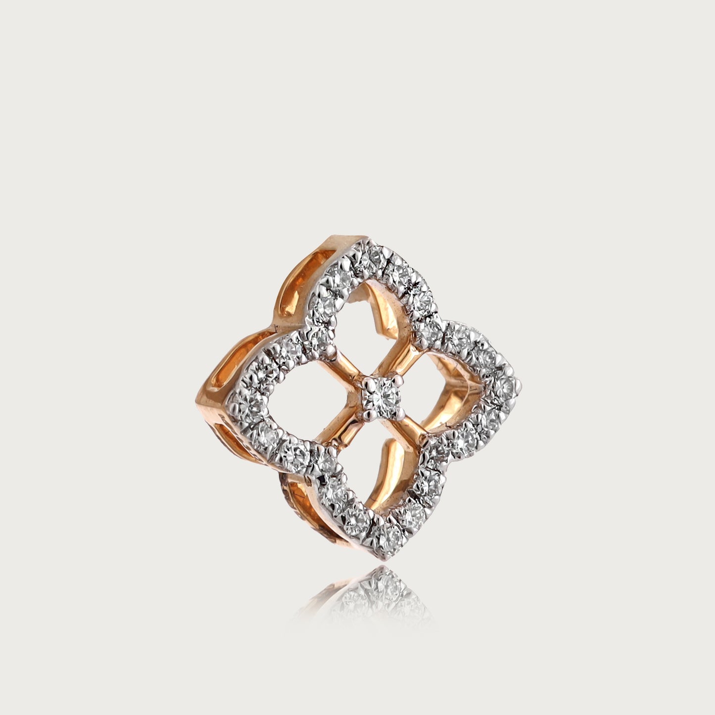 18kt gold floral pendant with VVS diamonds—affordable luxury fine jewellery for women.