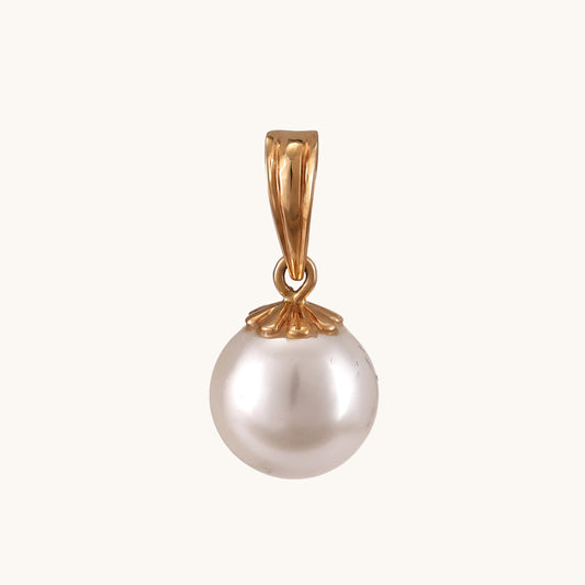 Classic Pearl Pendant in 18kt gold —elegant fine jewellery under ₹15,000.