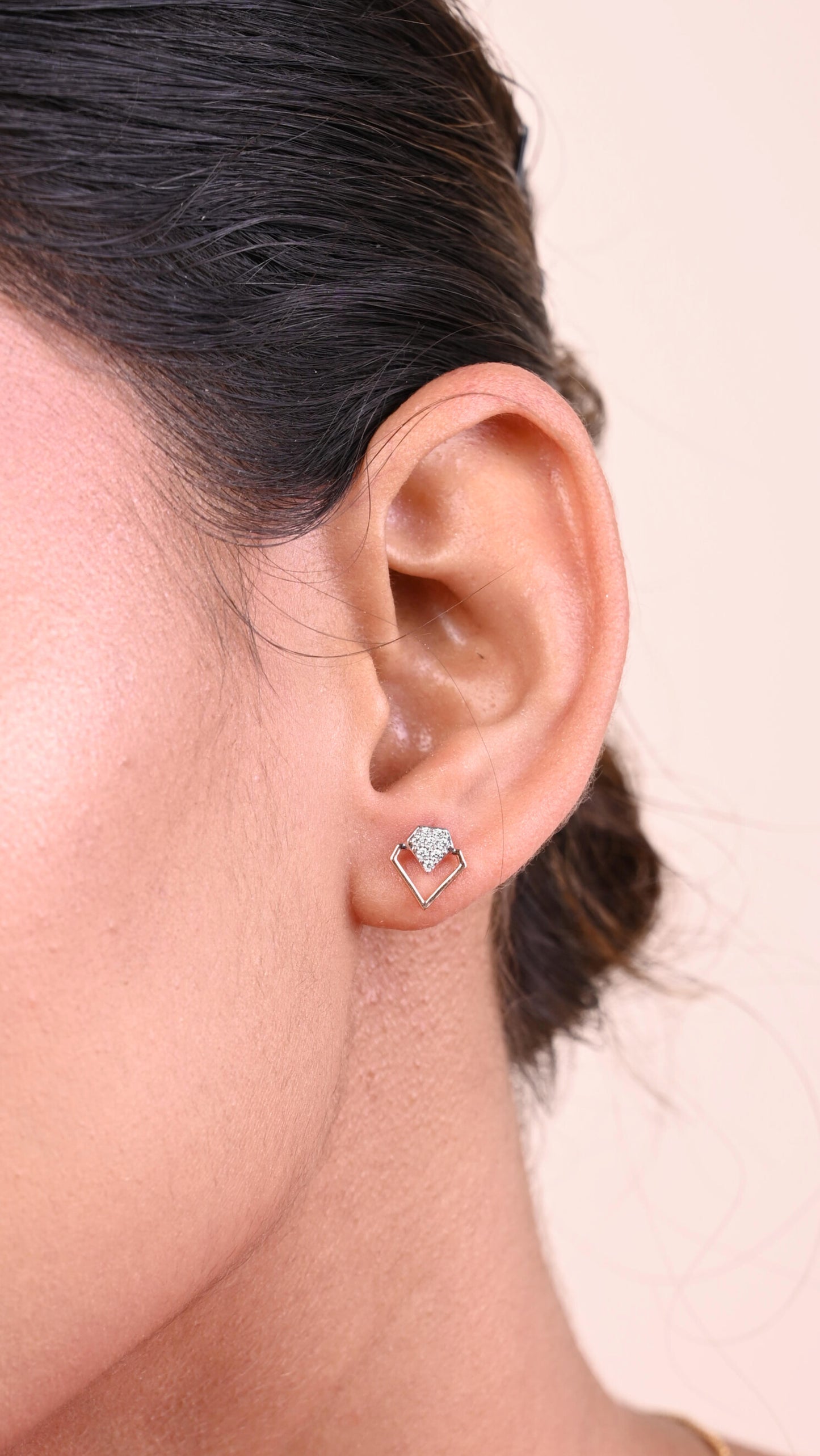 Bumble Diamond Earring