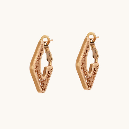 18kt gold filigree earrings—refined fine jewellery under ₹60,000.