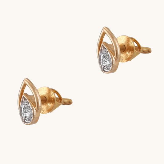 18kt gold teardrop diamond earrings with VVS-VH diamonds. Affordable fine jewellery for women.