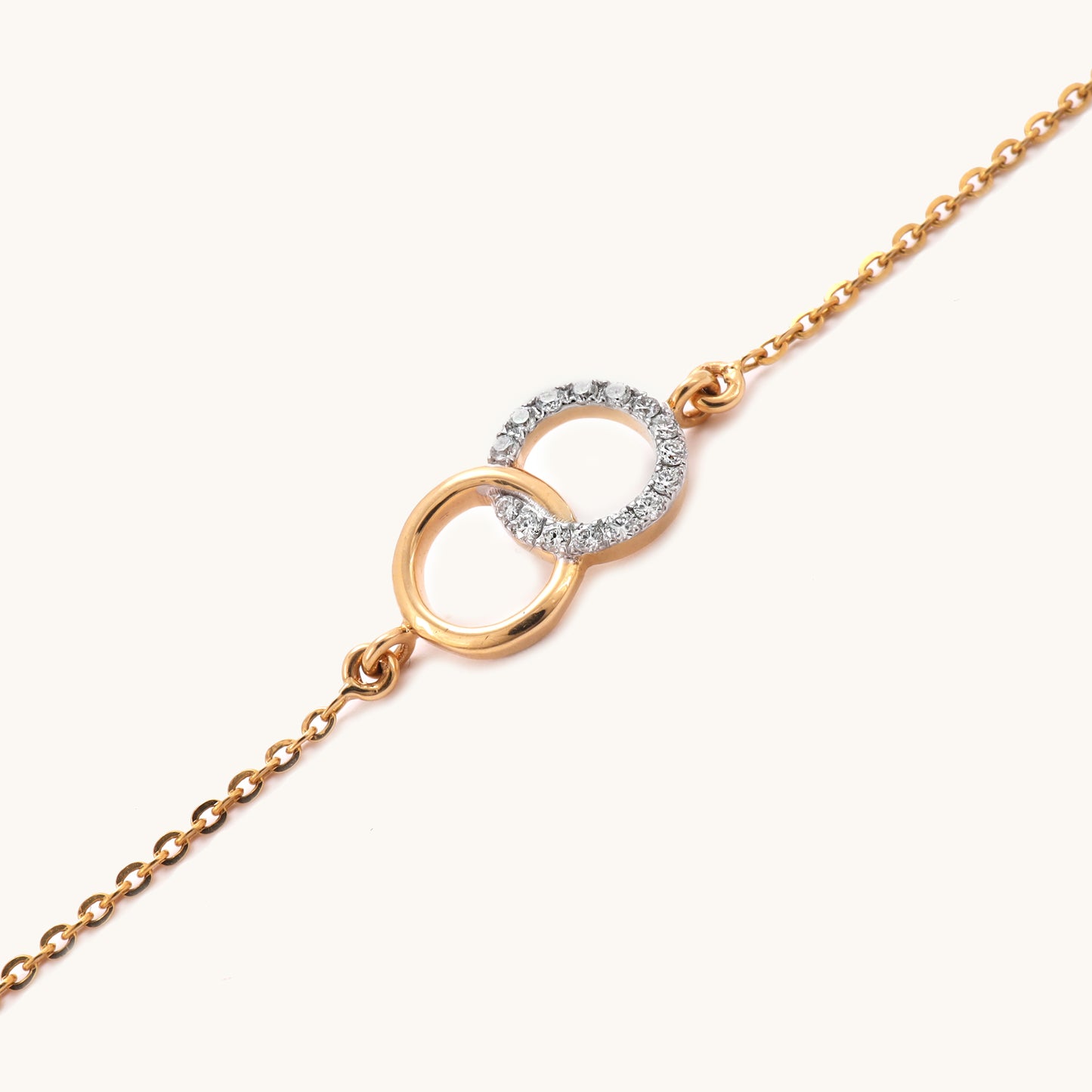 Caratly Diamond Connection Bracelet in 18kt gold with IGI certified VVS diamonds. A luxury, everyday wear piece perfect for gifts and special occasions under 25k.