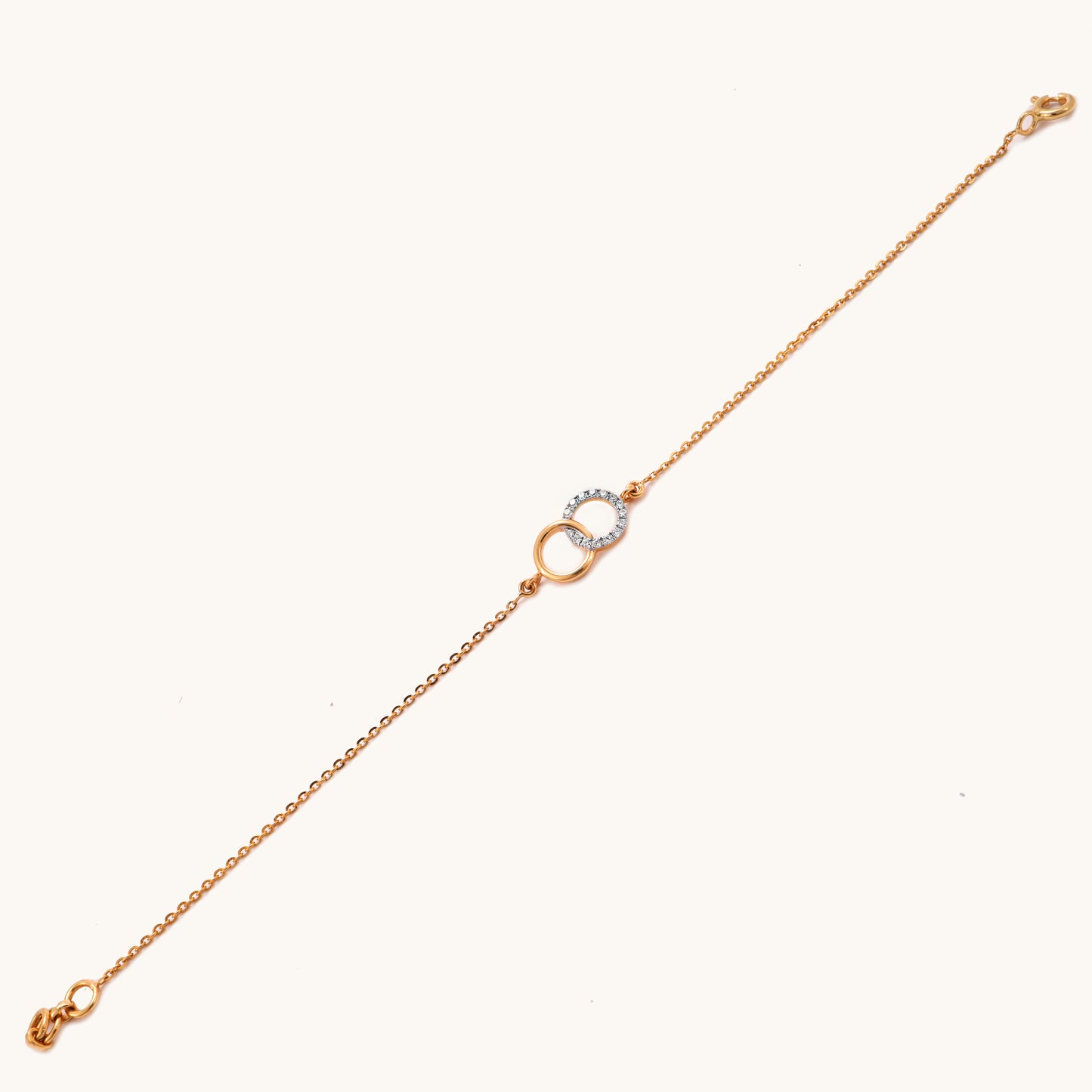 Caratly Diamond Connection Bracelet in 18kt gold with IGI certified VVS diamonds. A luxury, everyday wear piece perfect for gifts and special occasions under 25k.