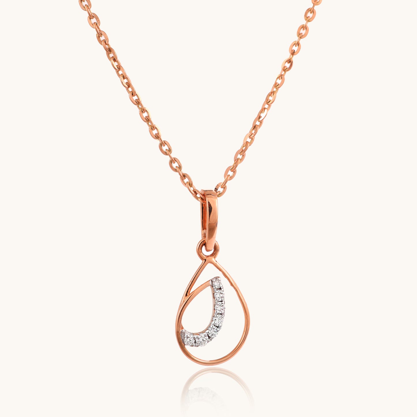 DuoPear Diamond Pendant in 18kt gold with IGI certified VVS diamonds, a perfect luxury gift for her under Rs. 30k. Ideal for everyday wear or special occasions.