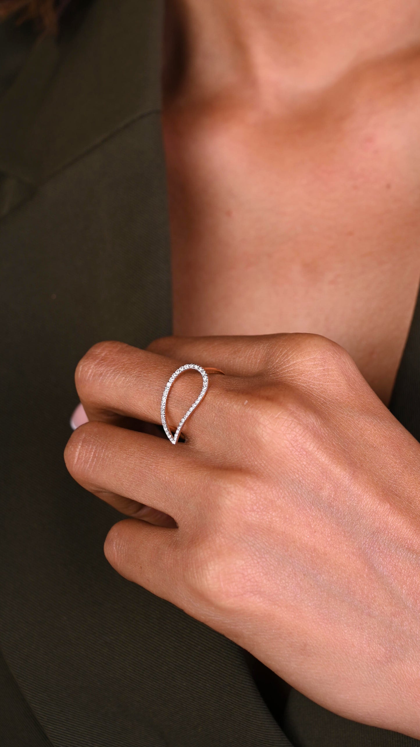 Diamond Gleam Ring: 18kt gold, natural VVS diamonds; certified BIS minimalist jewelry gift for her under 40,000