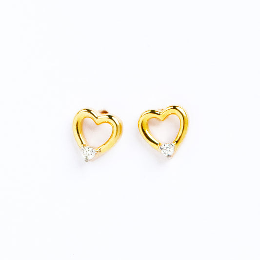 18kt gold Heart-Stud Earrings with gold and IGI-certified VVS diamonds. Affordable diamond jewelry, perfect as a luxury gift for her or everyday wear under 15,000.