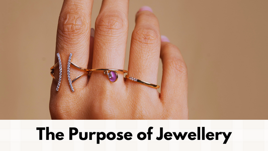 Caratly jewellery: more than adornment, capturing emotions, memories, lasting bonds. Meticulously crafted pieces, symbols of love. Celebrate life's precious moments with Caratly.