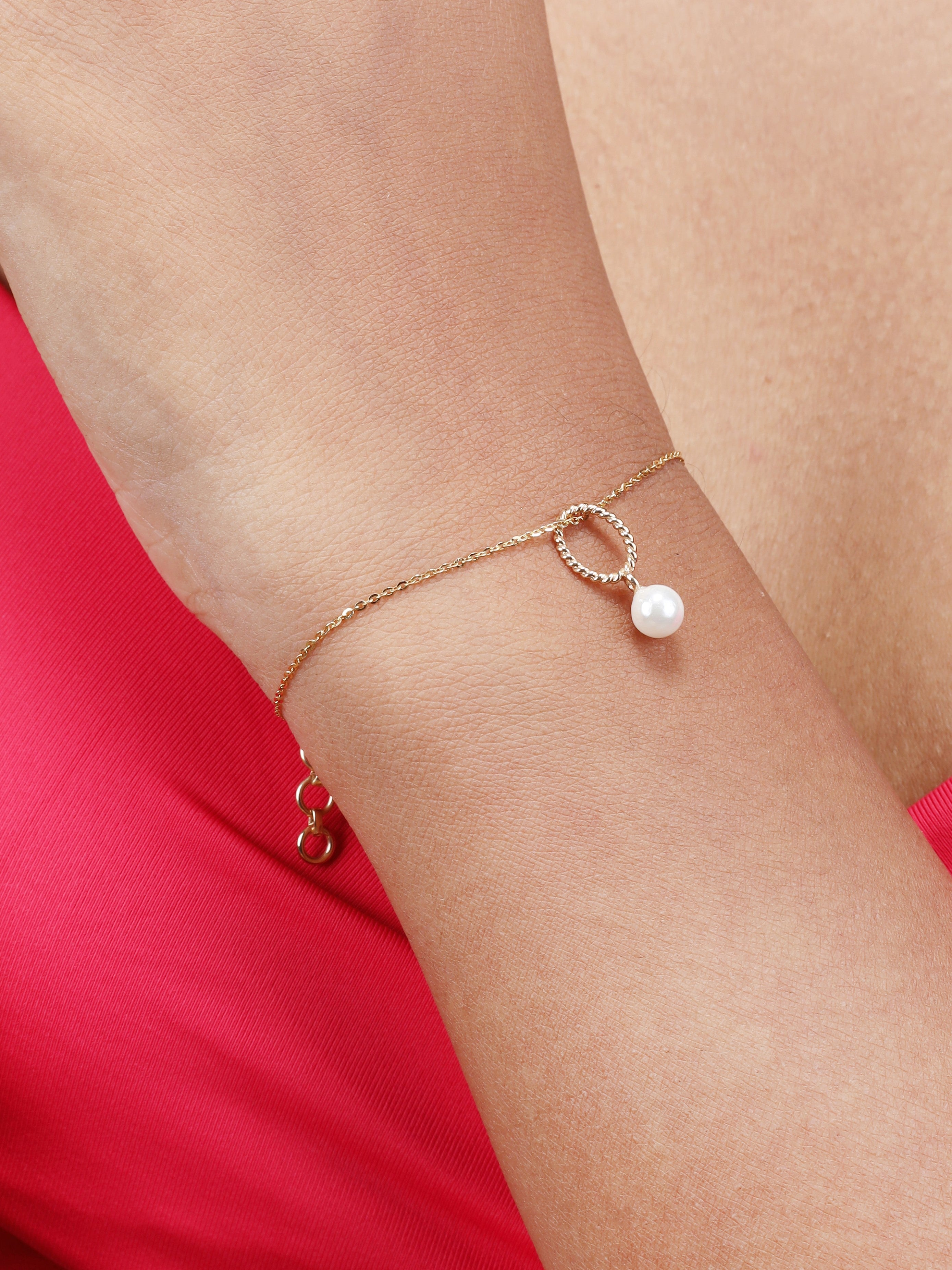 A Luxury Everyday Orb Adjustable Charm Bracelet Yellow Gold Minimalist  Simple Chain Bracelet at Rs 8400 in Surat