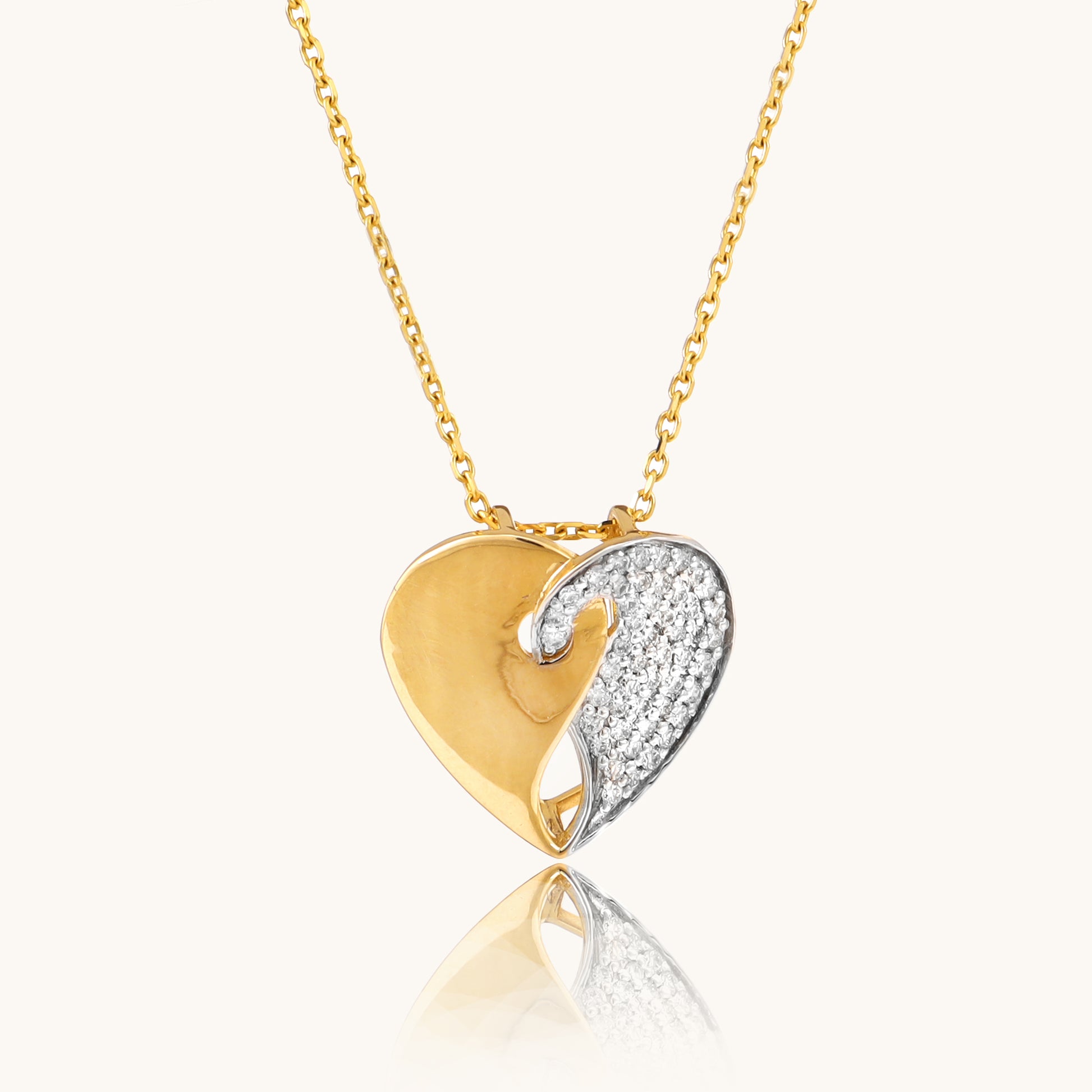 Elevate your elegance with our exquisite 18 kt Swan Diamond Pendant from the Spring Edit, priced under 50,000. This stunning piece is not only perfect as a gift for her but also a timeless addition to any everyday jewellery collection.