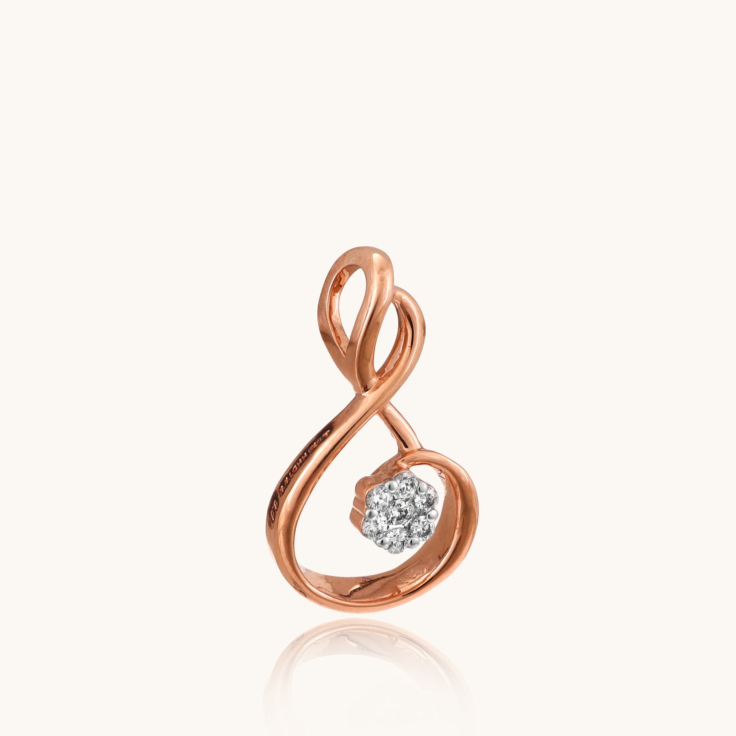 Embrace elegance with our 18kt gold Interloop Diamond Locket, a treasure for your everyday wear. Perfectly blending sophistication with style, it adds a touch of grace to any ensemble, from casual to formal. Whether as a gift for her or a cherished keepsake for yourself, it exudes sentimentality and charm, all under 30,000. 