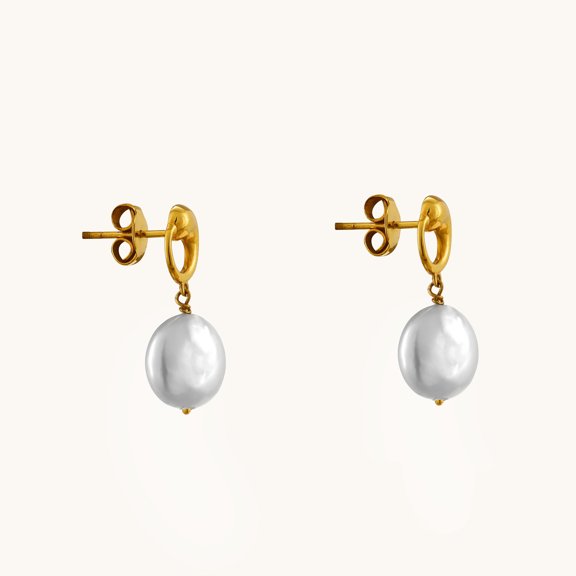 Elevate your style with luxurious Spring Edit, the exquisite 18kt Pearl Drop Earrings priced under Rs. 30,000. These stunning jewelry pieces effortlessly transition from day to night, making them a perfect addition to any ensemble. Ideal for gifting to her, shop now to add a touch of timeless elegance to her wardrobe.