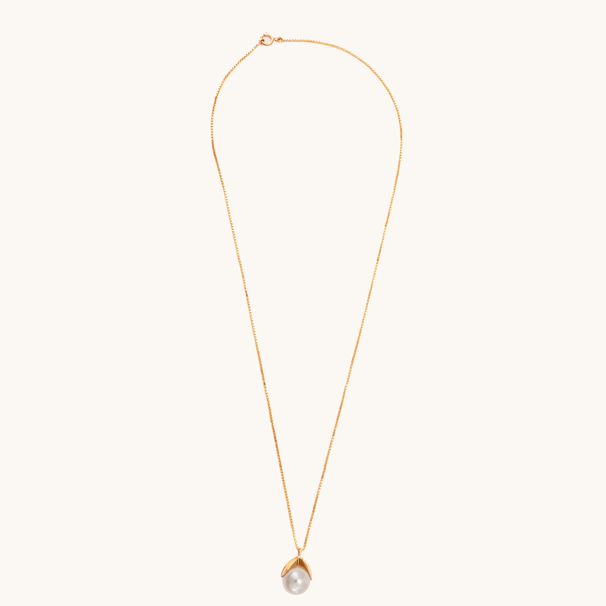 18kt gold Pearl Pop Necklace—stylish fine jewellery under ₹50,000 for women.