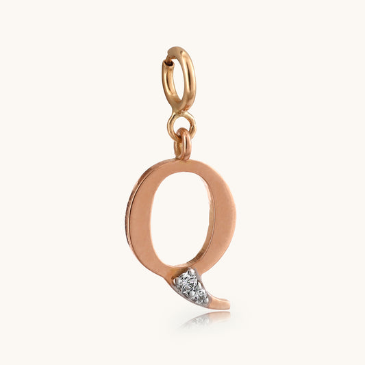 18kt gold "Q" initial pendant with natural diamonds—personalized fine jewellery under ₹15,000.