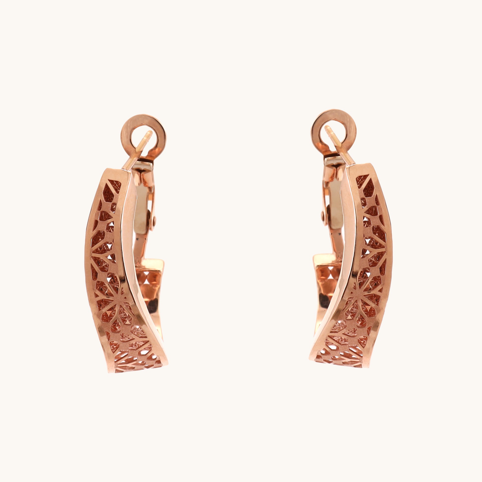 Curved Gold Earrings in 18kt gold—luxury fine jewellery under ₹50,000.