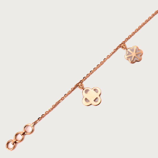 18kt gold charm bracelet. Fine jewellery under ₹30,000. Chic, radiant, gift-worthy.