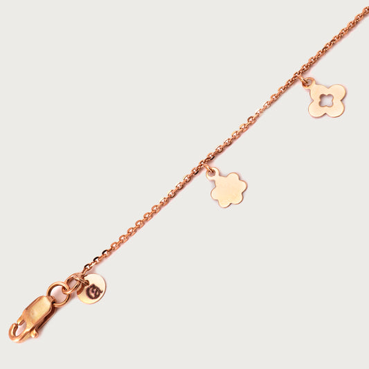 18kt gold floral bracelet. Fine jewellery under ₹30,000. Delicate, chic, timeless.