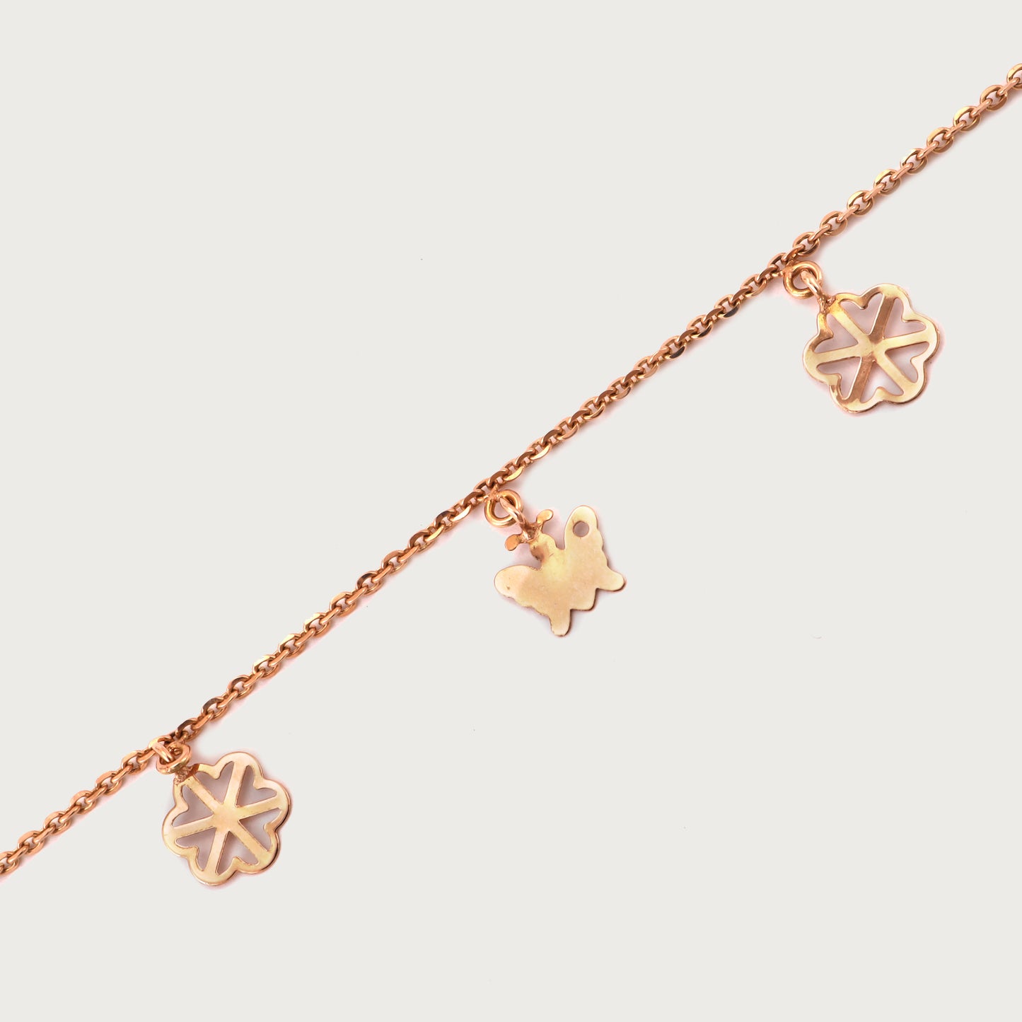 18kt gold geometric bracelet. Fine jewellery under ₹30,000. Chic, modern, gift-worthy.