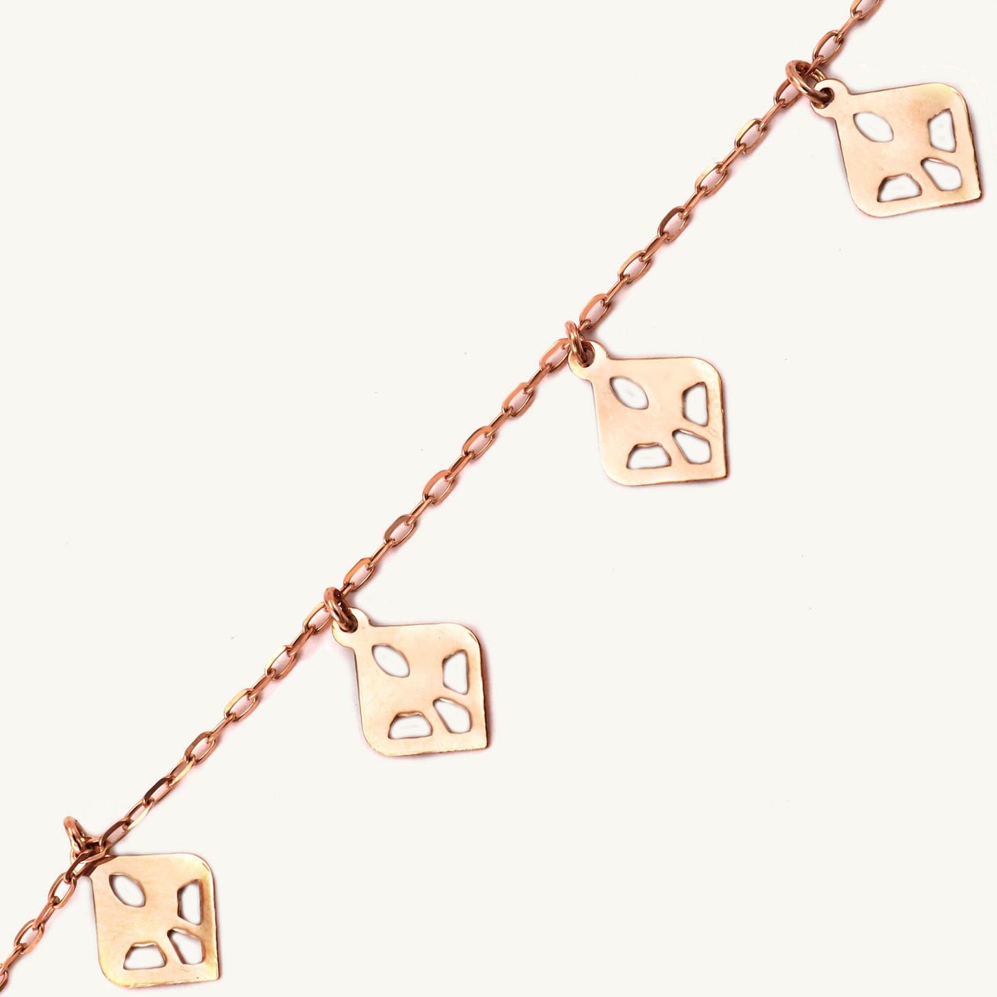 18kt gold square bracelet. Fine jewellery under ₹30,000. Modern, chic, gift-worthy.