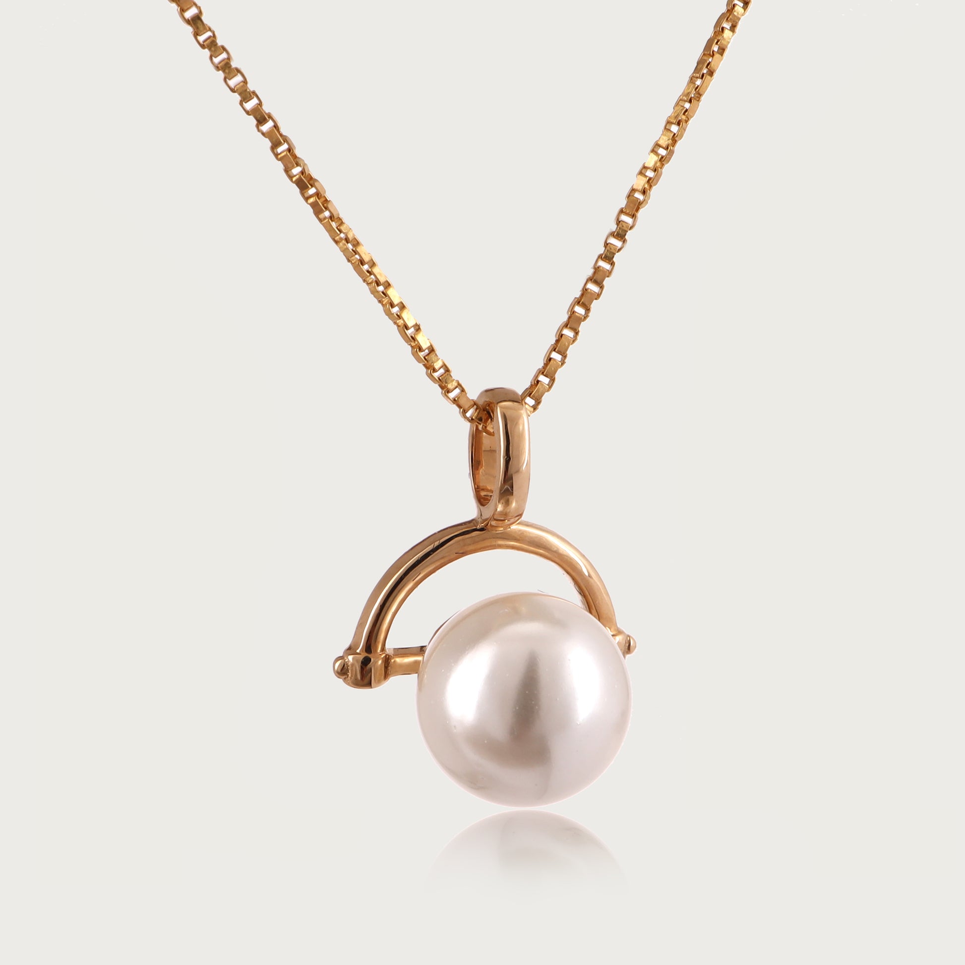 Arch Pearl Pendant in 18kt gold —timeless fine jewellery under ₹15,000.