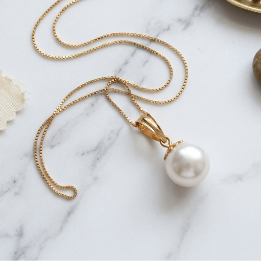 Classic Pearl Pendant
