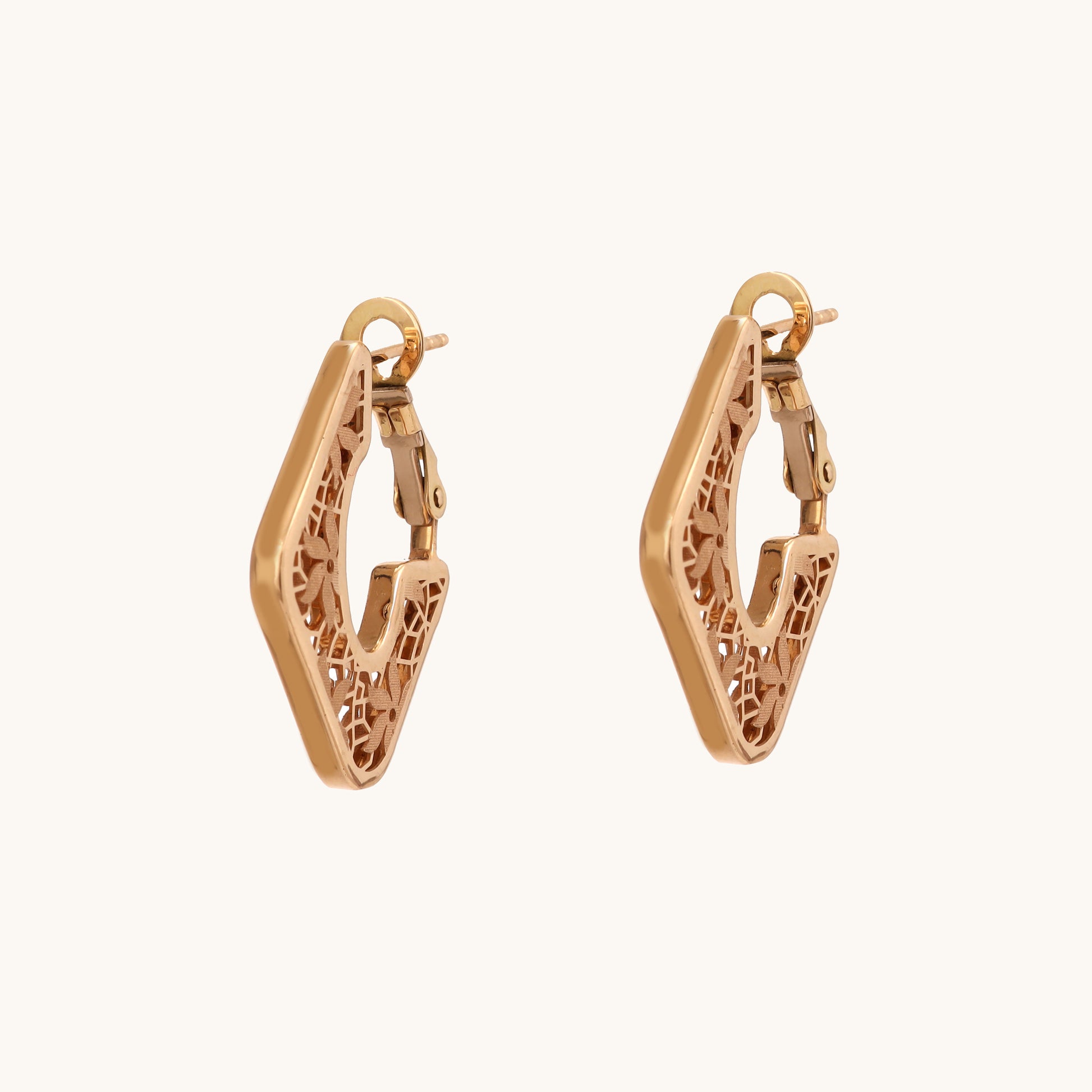 18kt gold filigree earrings—refined fine jewellery under ₹60,000.