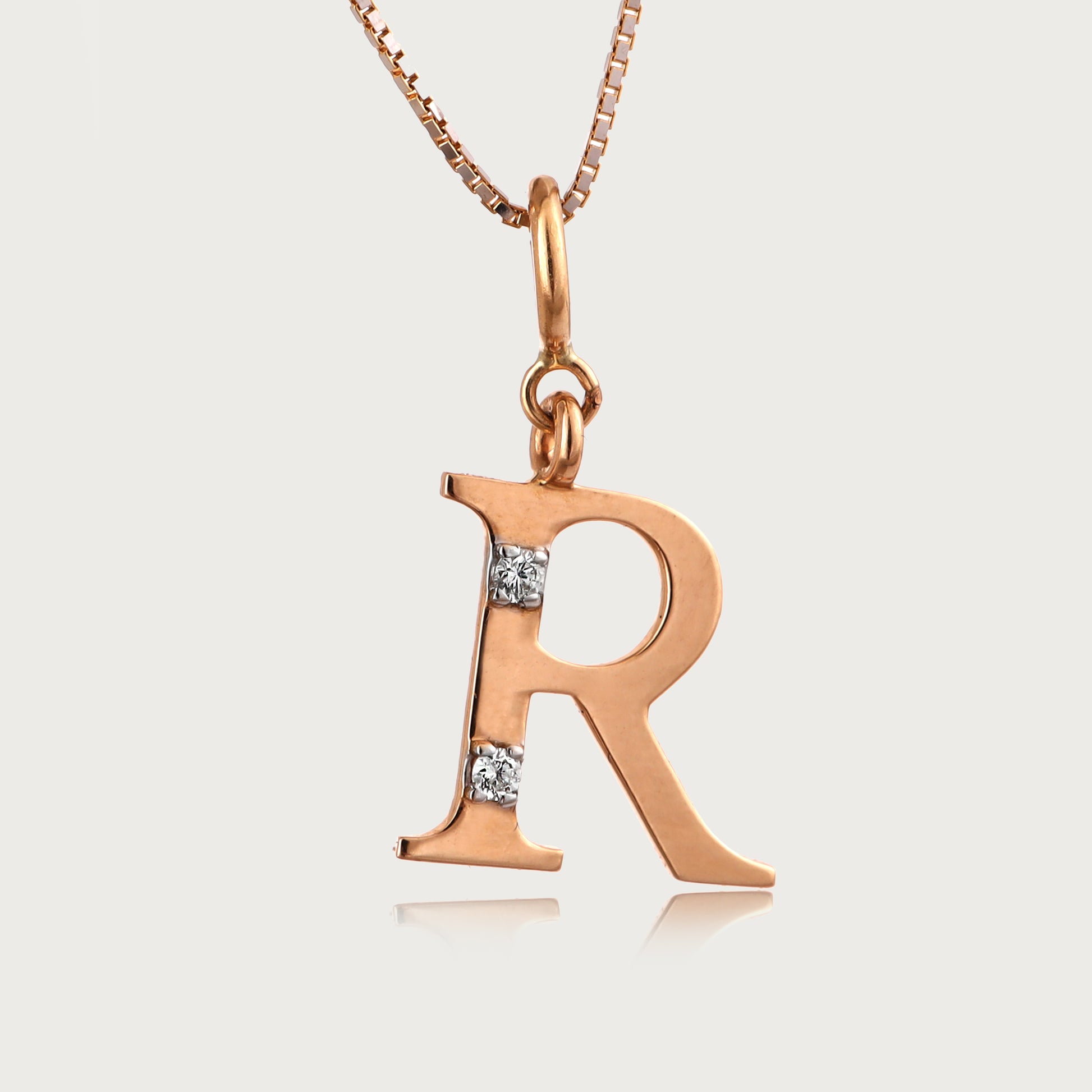 18kt gold "R" initial pendant with natural diamonds—personalized fine jewellery under ₹15,000.