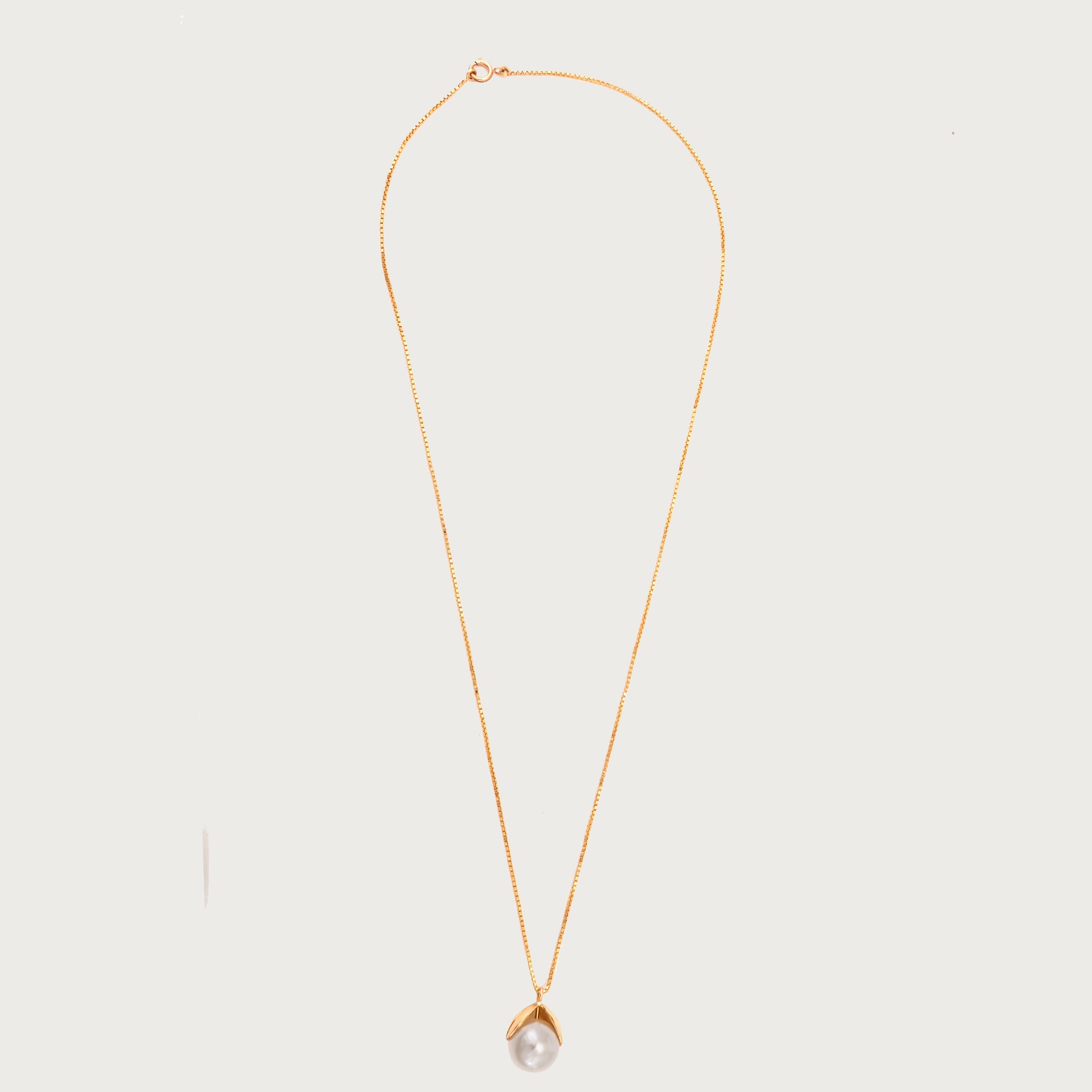 18kt gold Pearl Pop Necklace—stylish fine jewellery under ₹50,000 for women.