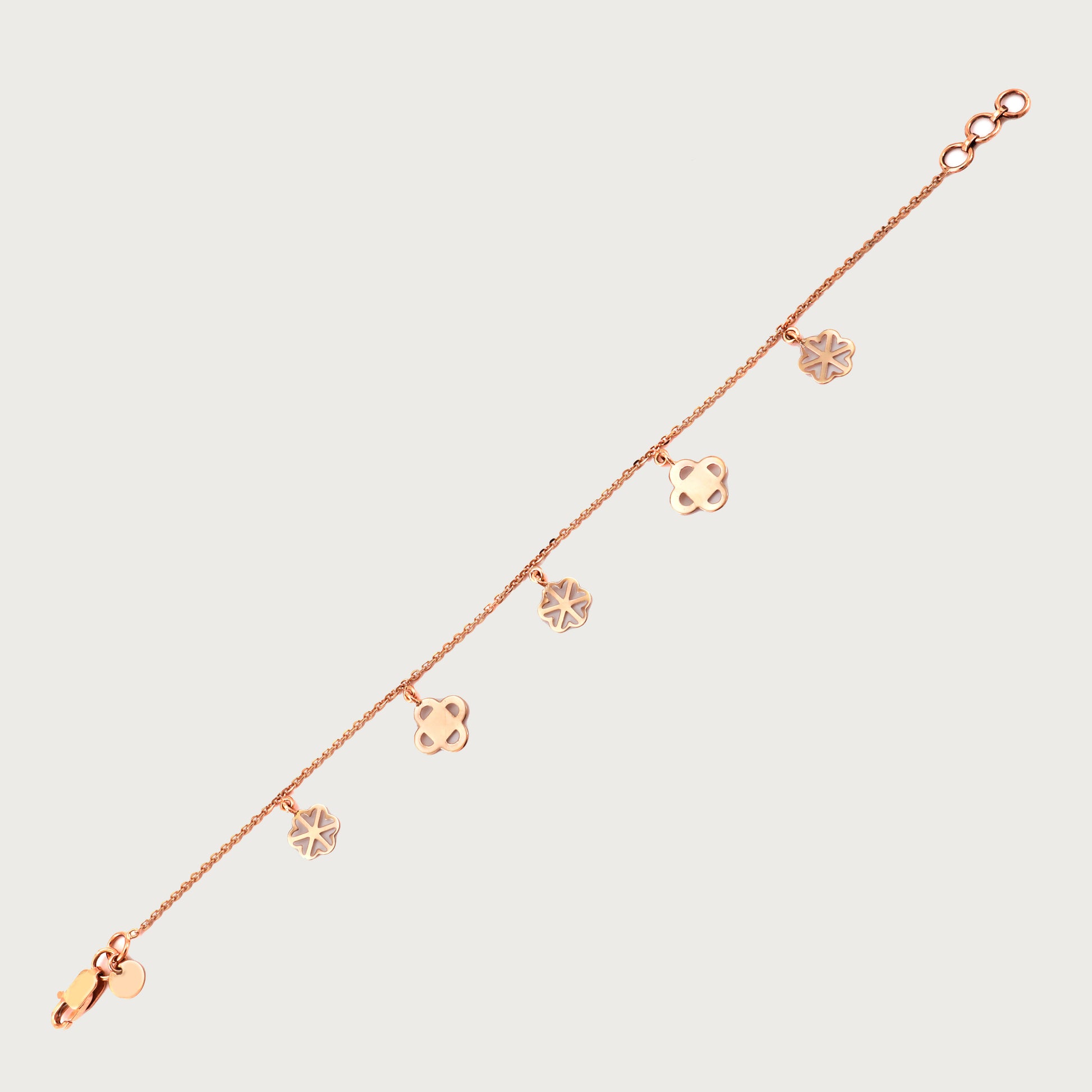 18kt gold floral bracelet. Fine jewellery under ₹30,000. Elegant & gift-worthy for her.