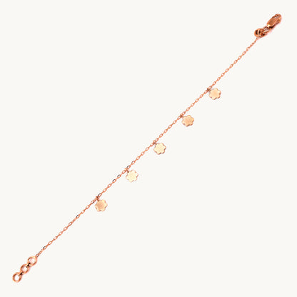 18kt gold clover bracelet. Fine jewellery under ₹30,000. Chic, lucky, gift-worthy for her.
