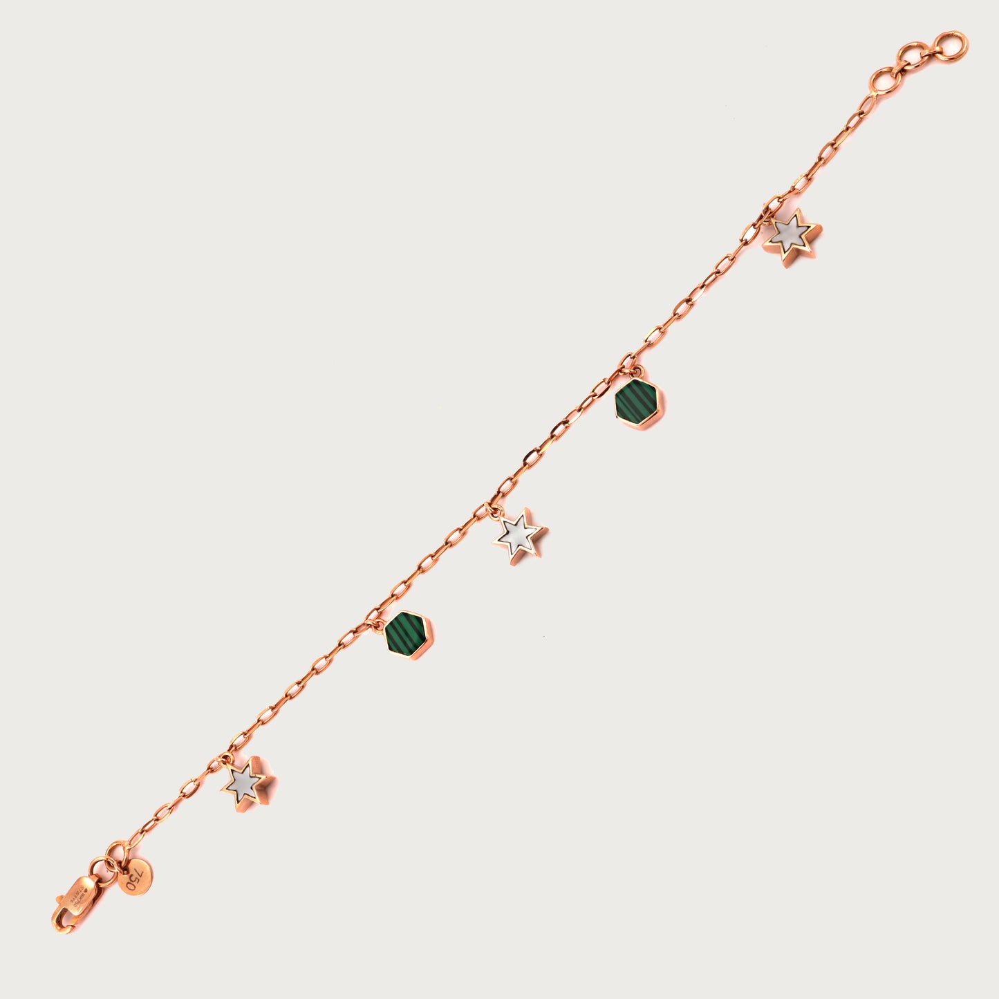 18kt gold hexagon bracelet. Fine jewellery under ₹50,000. Chic, modern, gift-worthy.