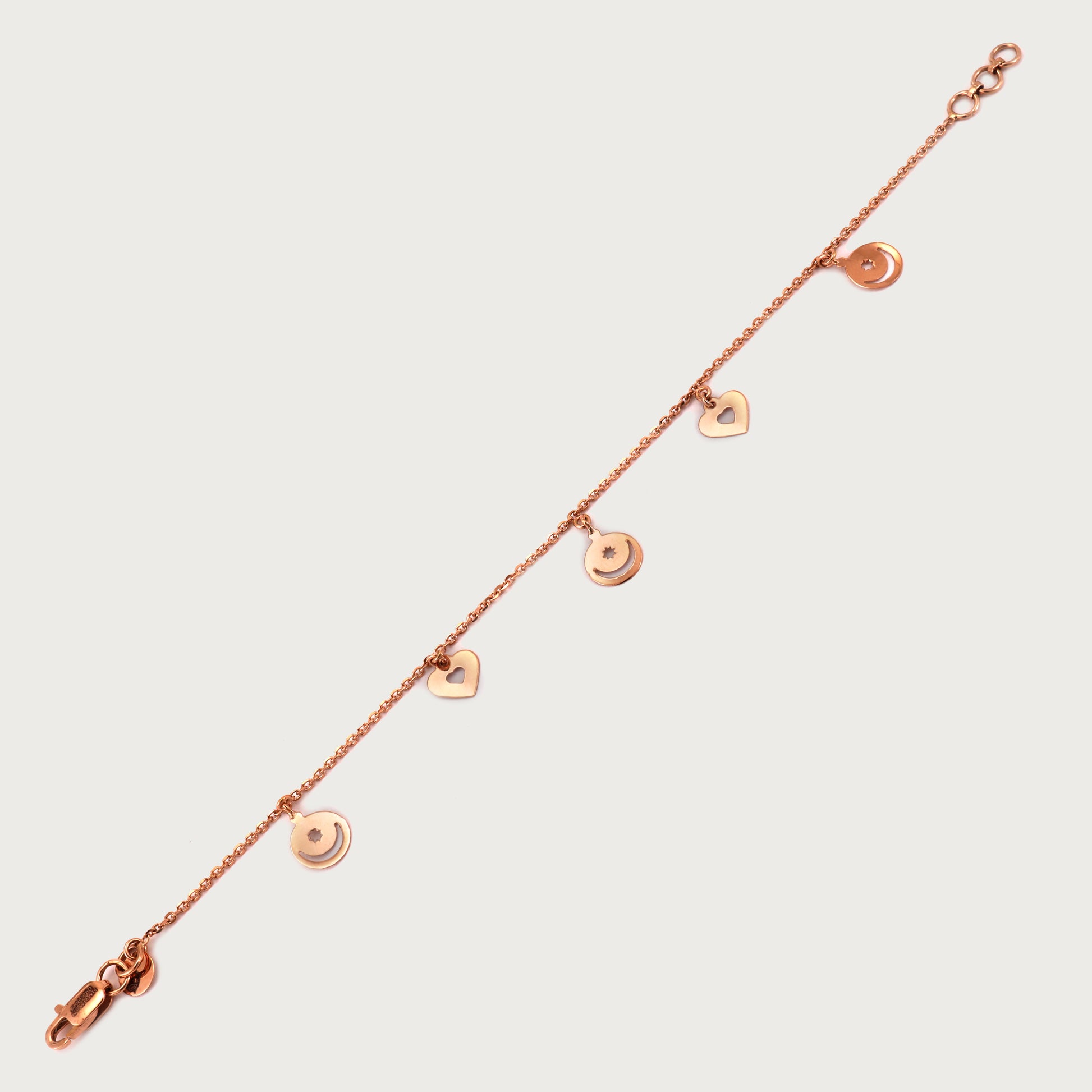 18kt gold loop bracelet. Elegant fine jewellery under ₹30,000. Romantic & timeless gifts for her.