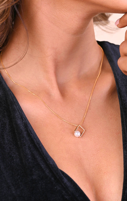 Gold Square Pearl Necklace