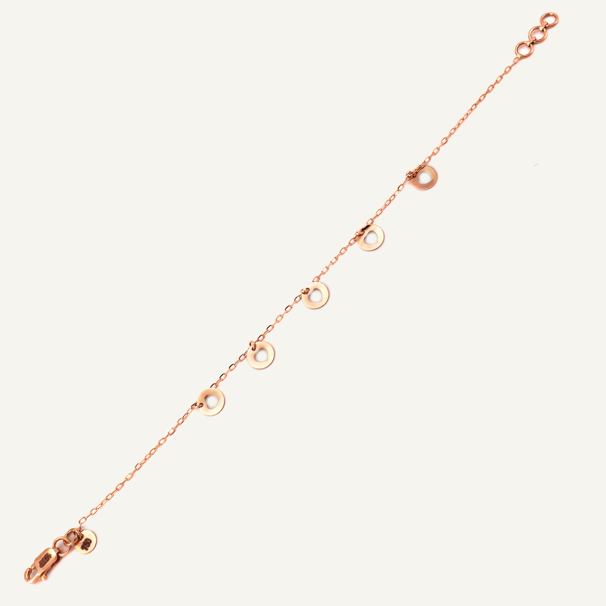 18kt gold heart bracelet. Elegant fine jewellery under ₹30,000. Chic & gift-worthy for her.