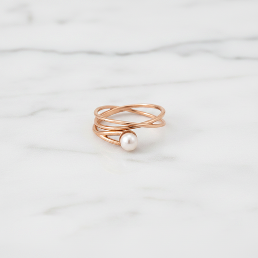 Pearl Entwine Gold Ring
