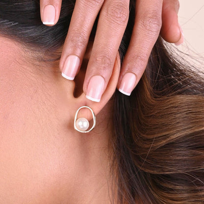 Pearl Gold Hoops in 18kt gold with pearl; BIS-certified minimalist everyday wear jewelry, perfect gift for her under 30,000!
