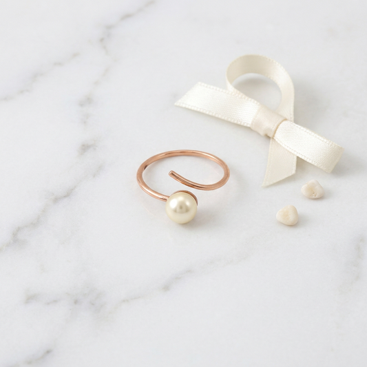 Simple Pearl Gold Ring