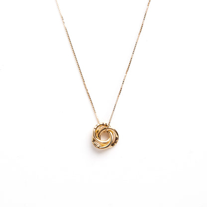 Make a statement with our Seize the Day Pendant crafted in 18kt gold, this stunning piece features a bold design that exudes confidence and elegance. it's perfect for daily wear for women. Whether you're dressing for the office or a special occasion, this pendant adds a touch of sophistication to any outfit. Explore our affordable collection, all under 30,000, and seize the opportunity to elevate your style today.