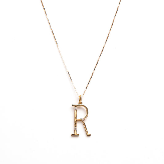 Shine bright from 9 to 5 with our 18 kt Gold Letter Diamond Pendant, a stunning addition to your everyday wear jewellery collection. Perfect for daily wear or as a thoughtful gift for her. Elevate your workwear edit effortlessly with this affordable yet luxurious jewellery piece Under 30,000.