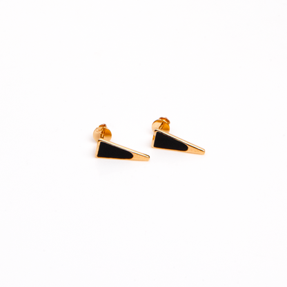 Add a touch of sophistication to your daily wear with our Black Gold Earring crafted in luxurious 18kt gold, it has a sleek design and a lightweight feel, making it perfect for everyday wear. Treat yourself or find the perfect gift for her in our affordable collection, all under 30,000. Explore our selection now and elevate your jewellery collection.