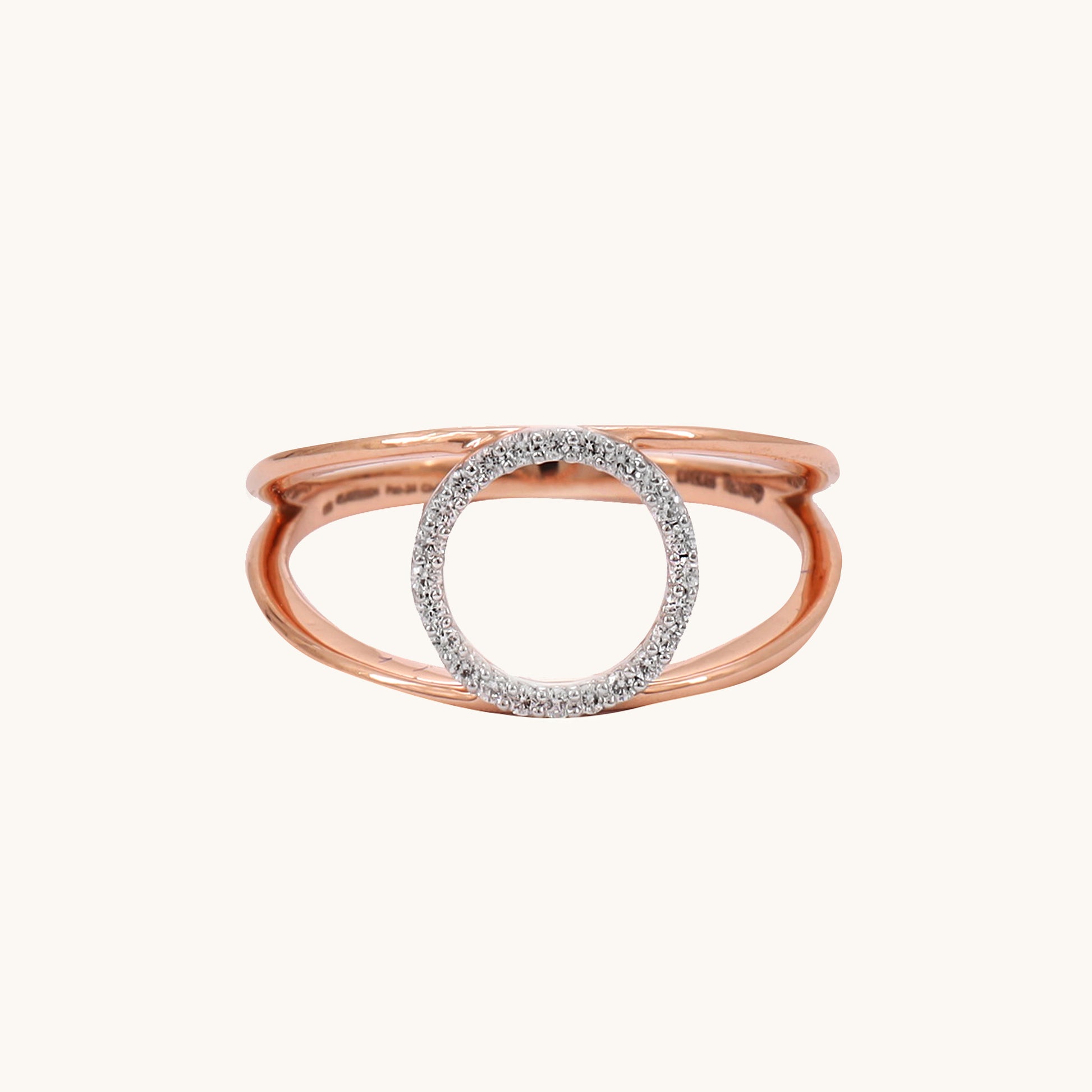 Caratly Diamond Circle Ring in 18kt gold with IGI certified VVS diamonds. Luxury jewelry for women, perfect for everyday wear and special occasions. Ideal gift under 30k.
