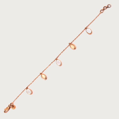 18kt gold oval charm bracelet. Fine jewellery under ₹50,000. Chic and timeless.