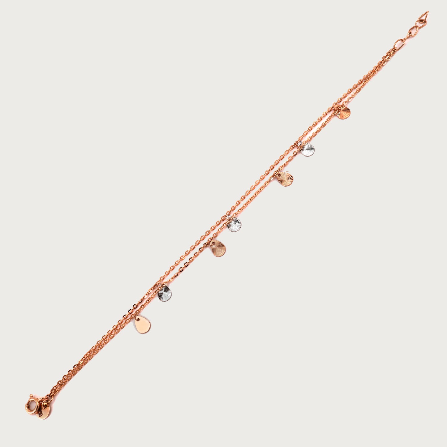18kt gold disc bracelet. Minimal fine jewellery under ₹30,000. Chic and timeless gifts for her.
