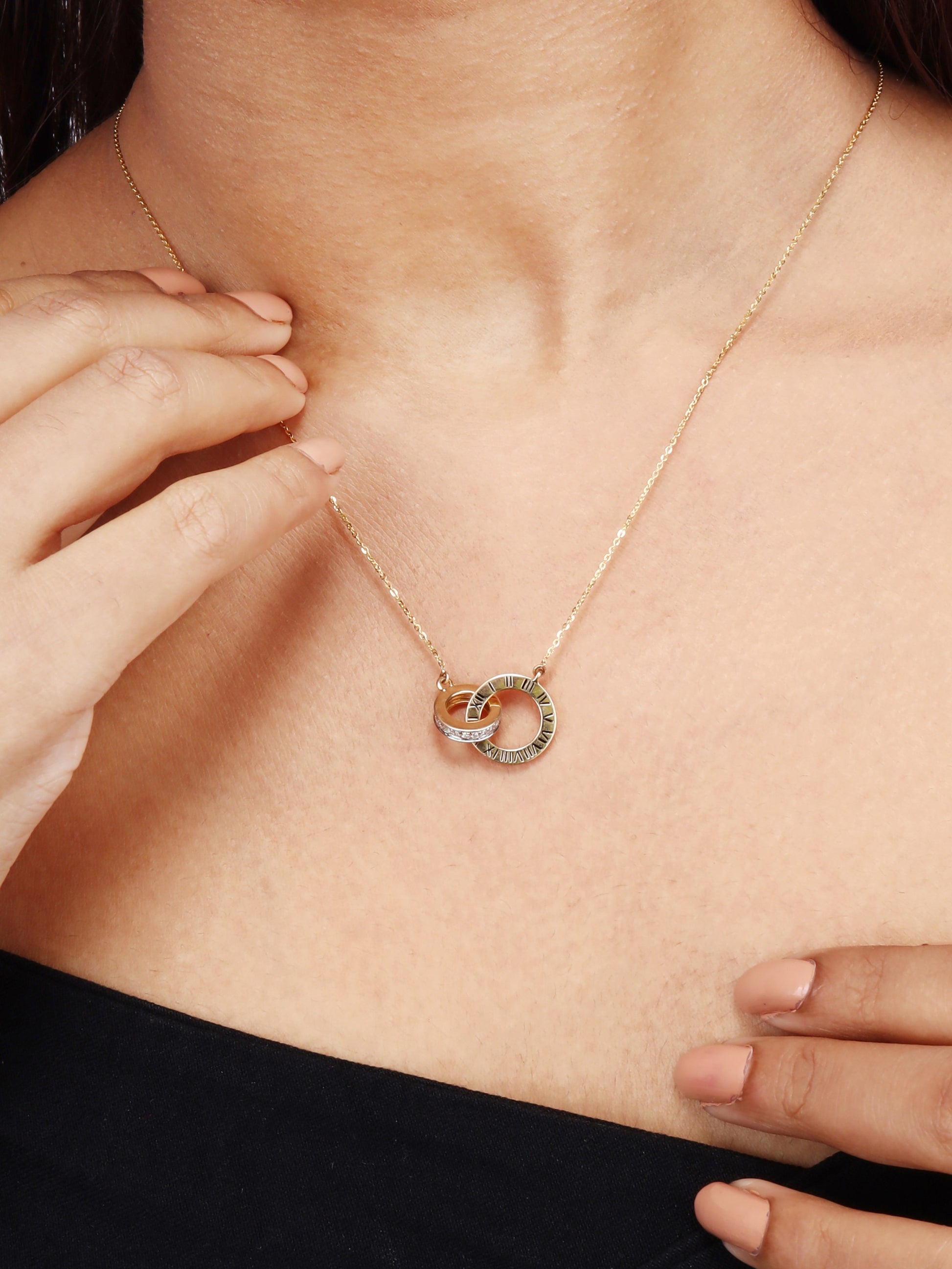 Interlocked Diamond Necklace