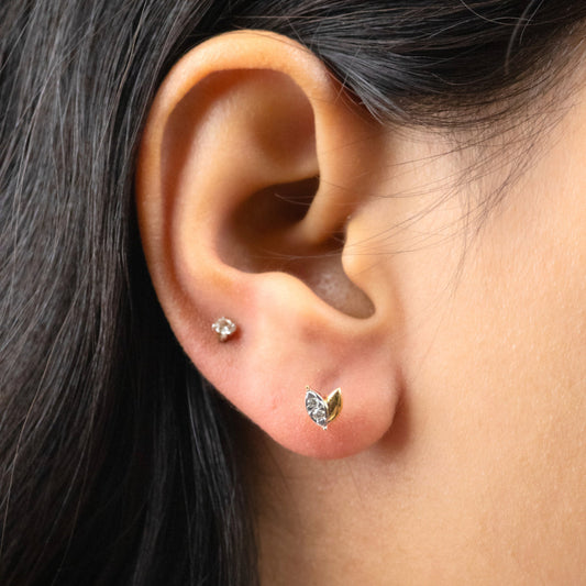Caratly 18kt gold Leafy Diamond Earring with 0.07ct diamond and gold split-design leaf stud under 30,000