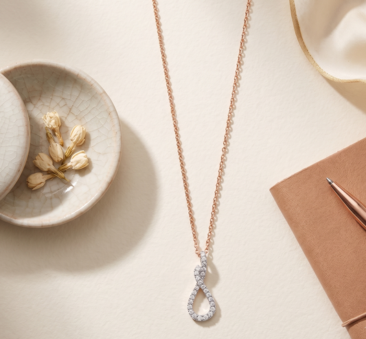 Curvy Diamond Necklace