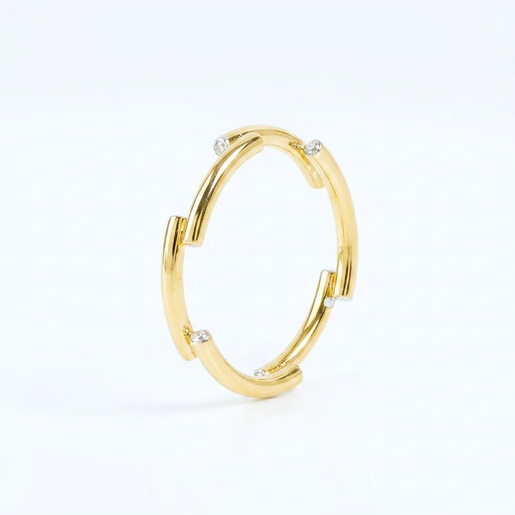 Disarranged Diamond Ring