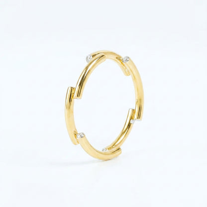 Disarranged Diamond Ring